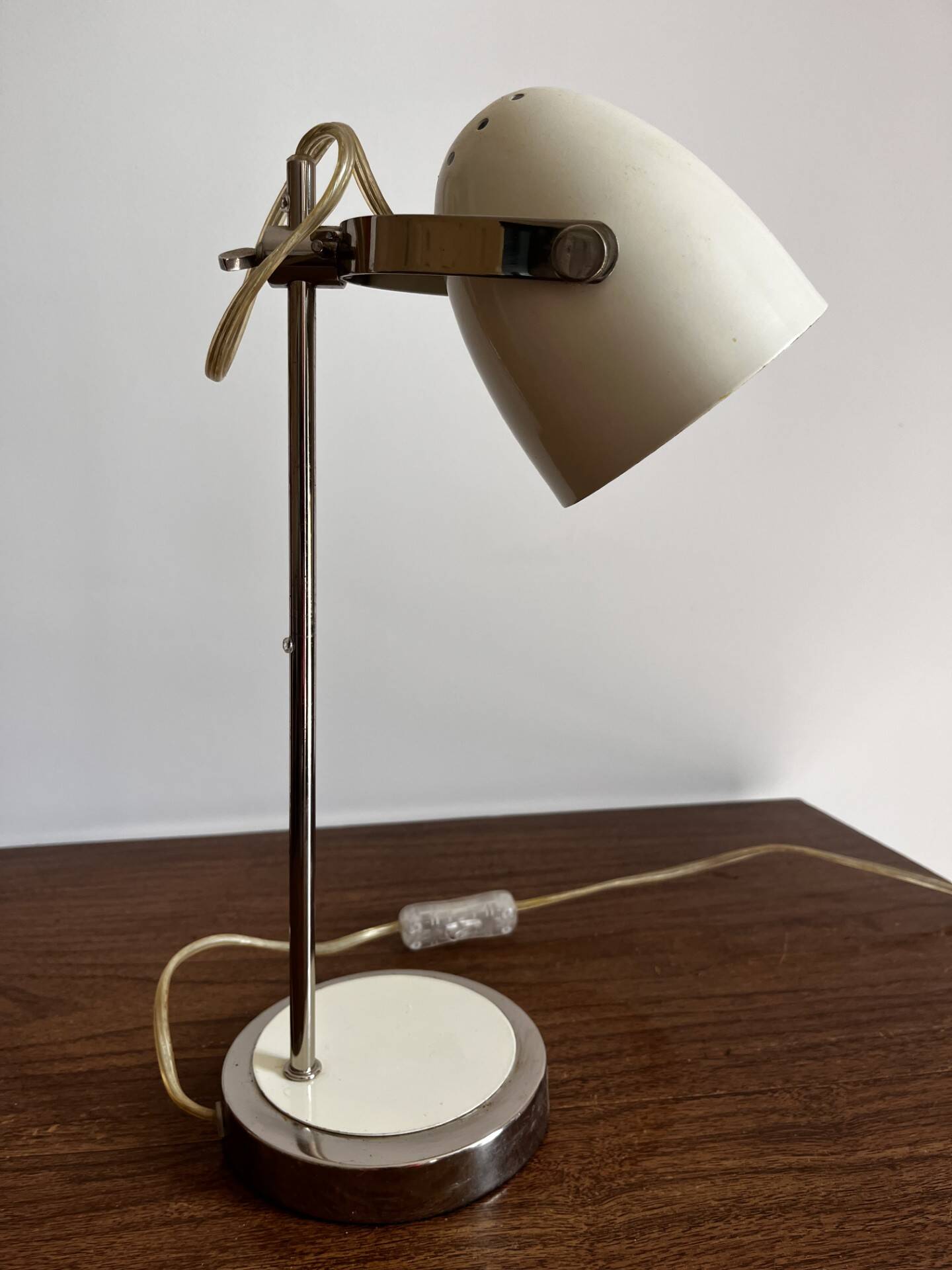 Desk lamp
