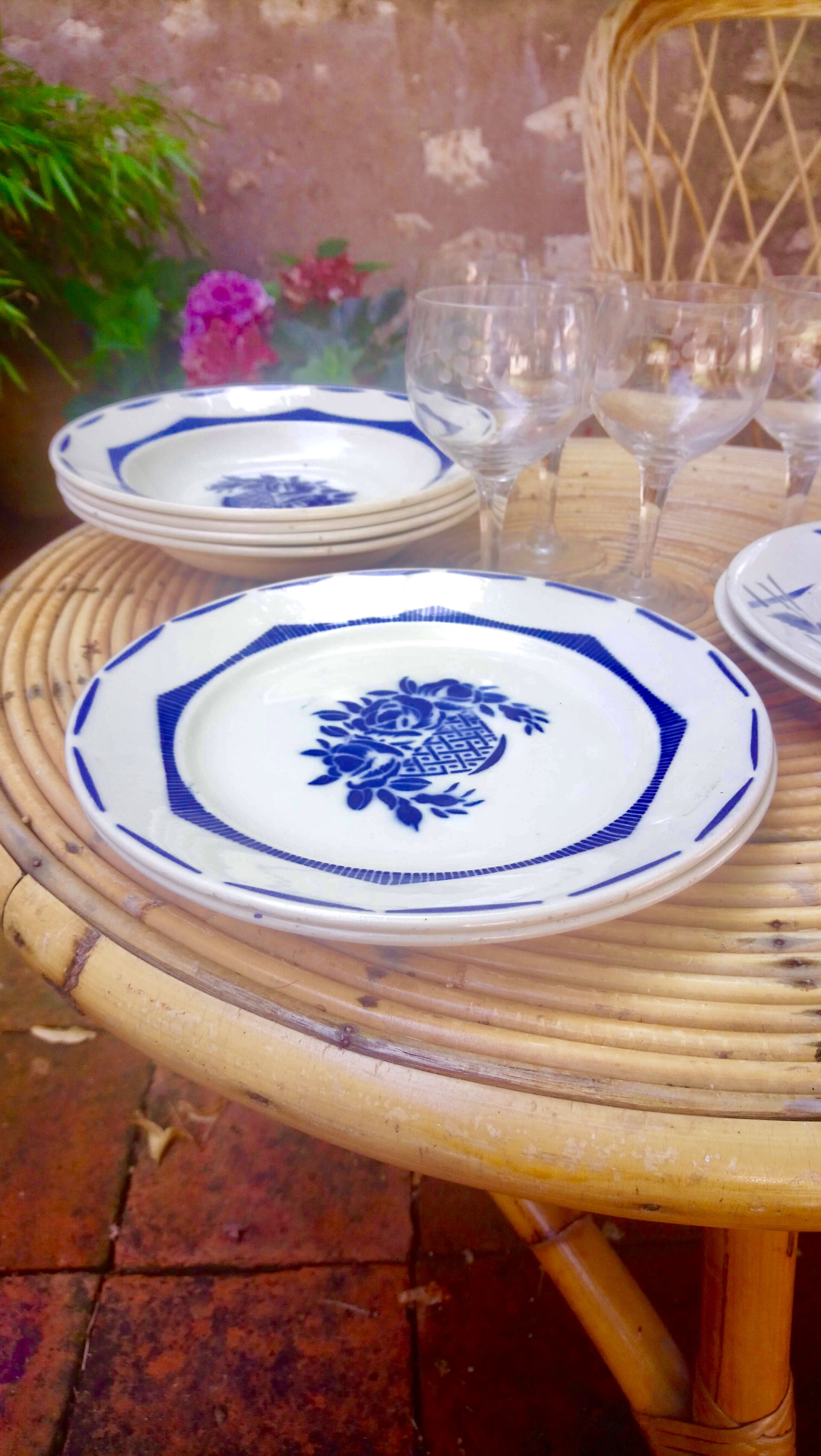 Vintage plates 50's blue