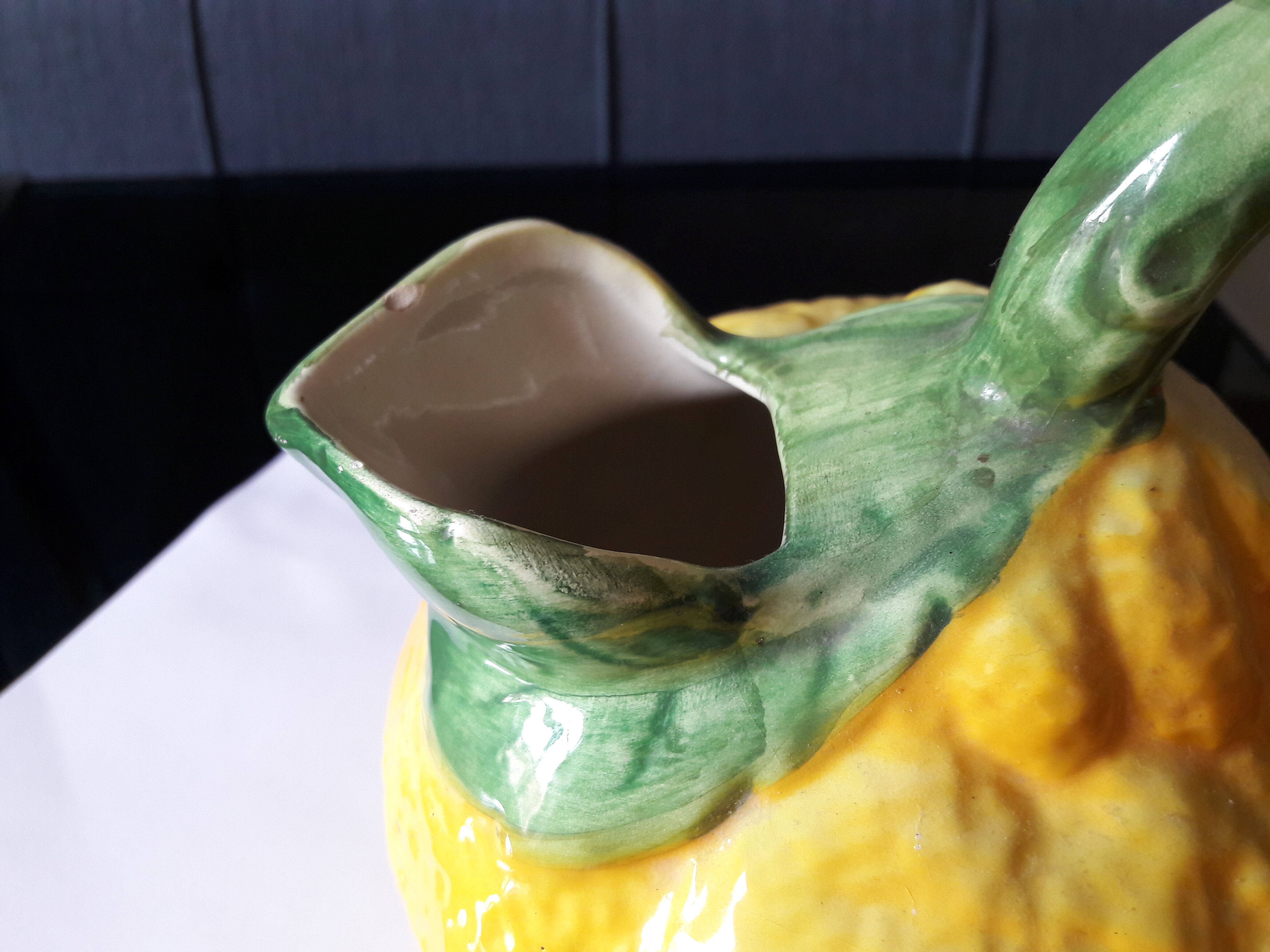 Pitcher lemon barbotine old