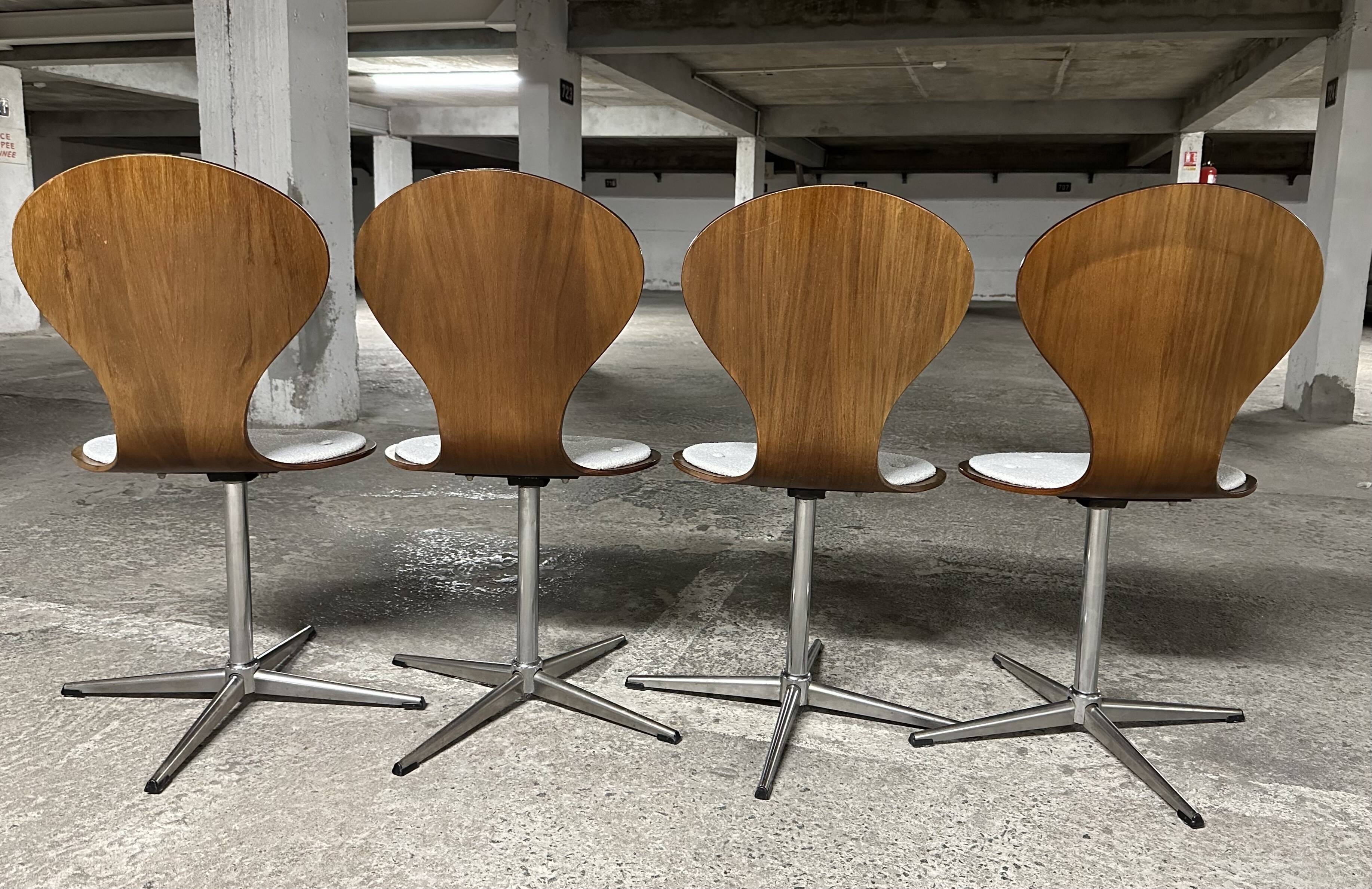 Suite de 4 chaises vintage bois cintré et palissandre. Allemagne, années 60