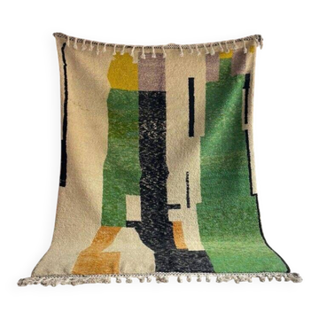 Handmade traditional Moroccan wool rug size 200 x 300 cm.