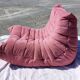 Chauffeuse Togo en velours vieux rose - Ligne Roset