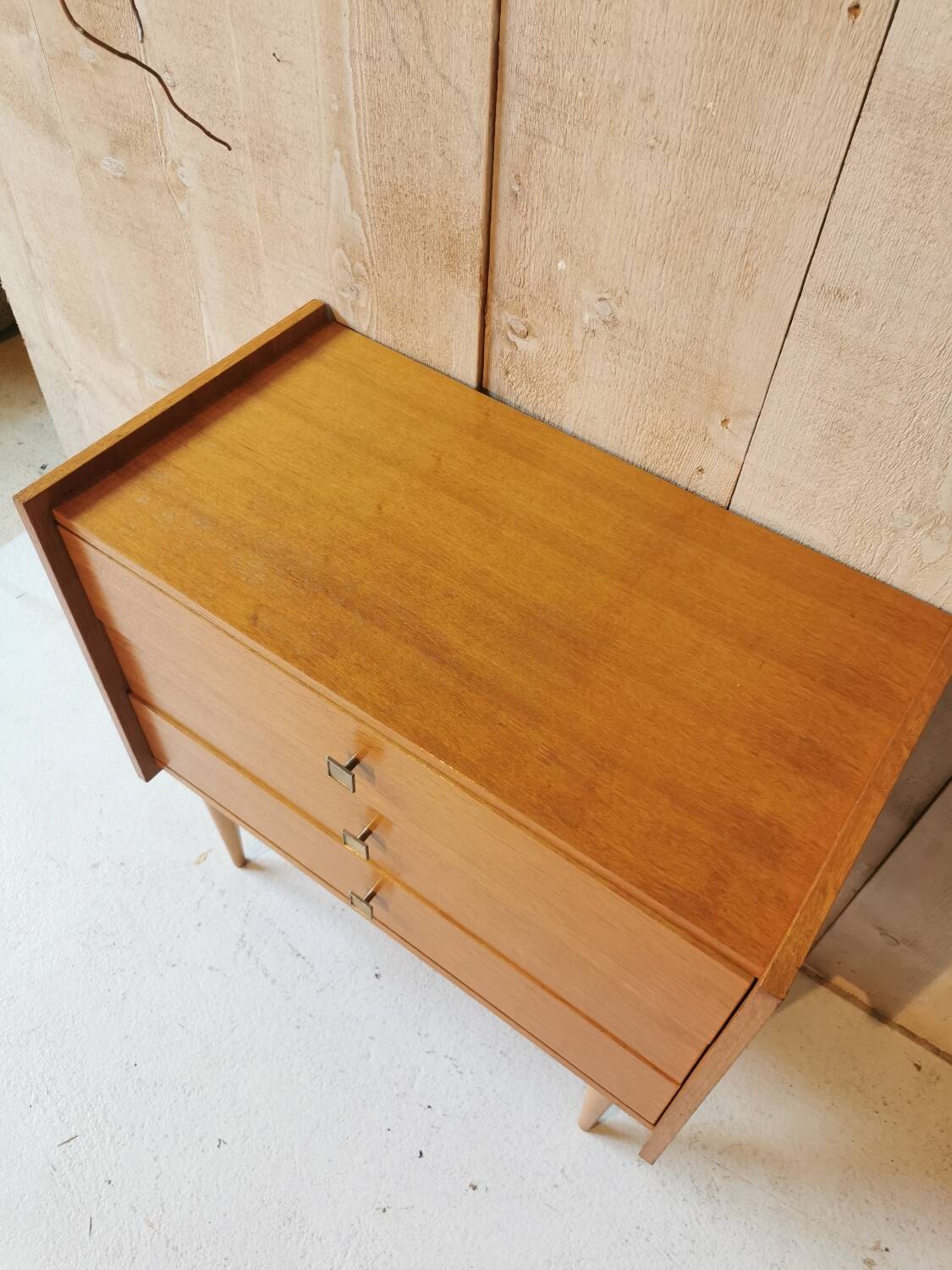 Small vintage chest of drawers