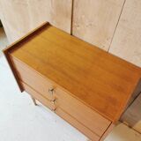 Small vintage chest of drawers