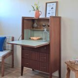 Scandinavian secretary