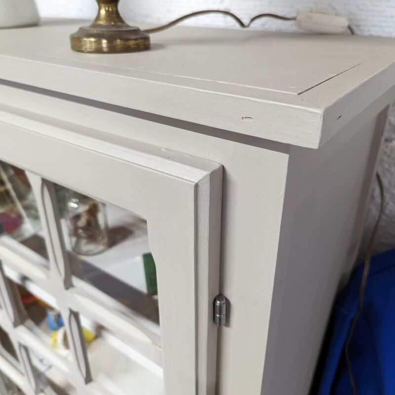 Parisian showcase cabinet