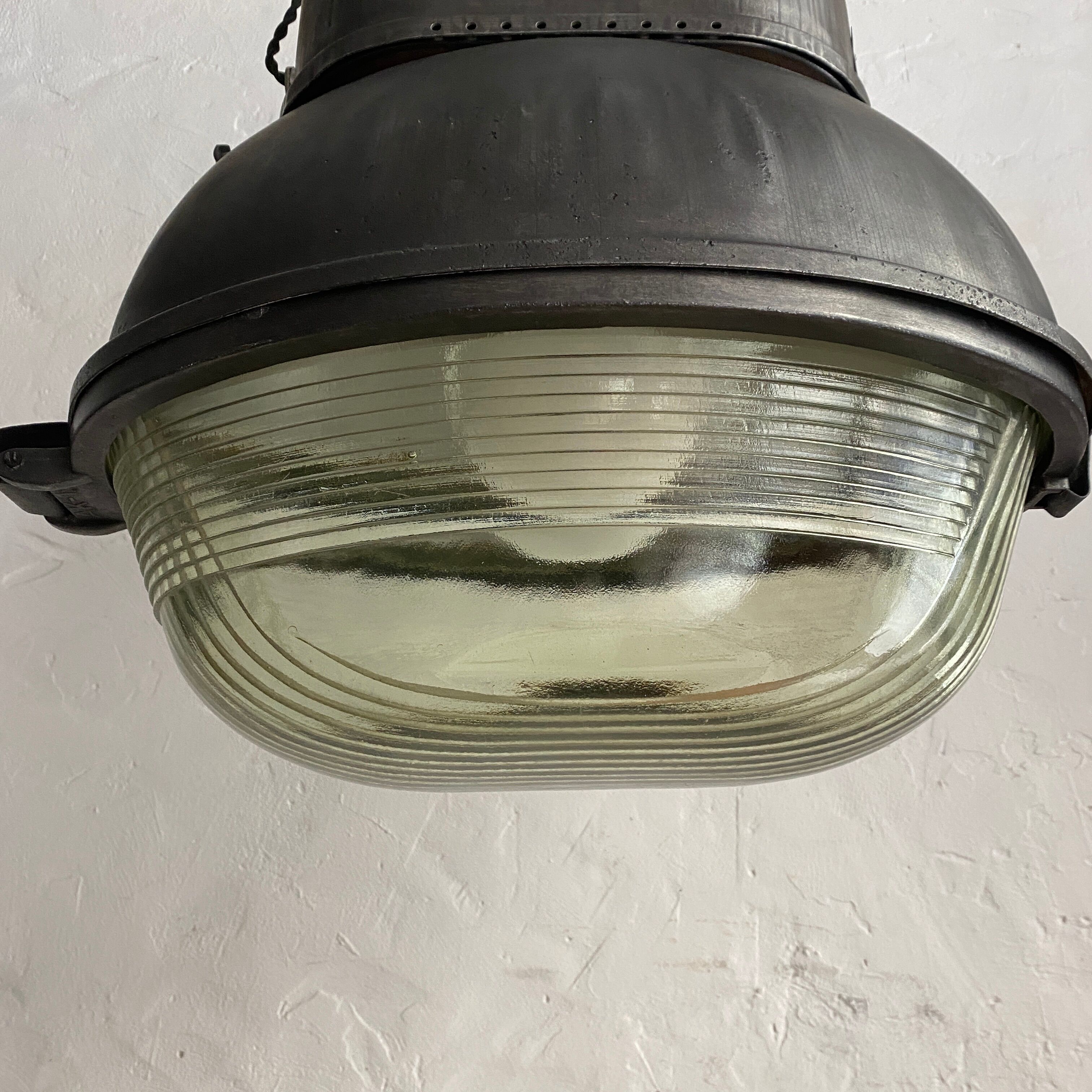 Suspension industrielle polonaise xxl