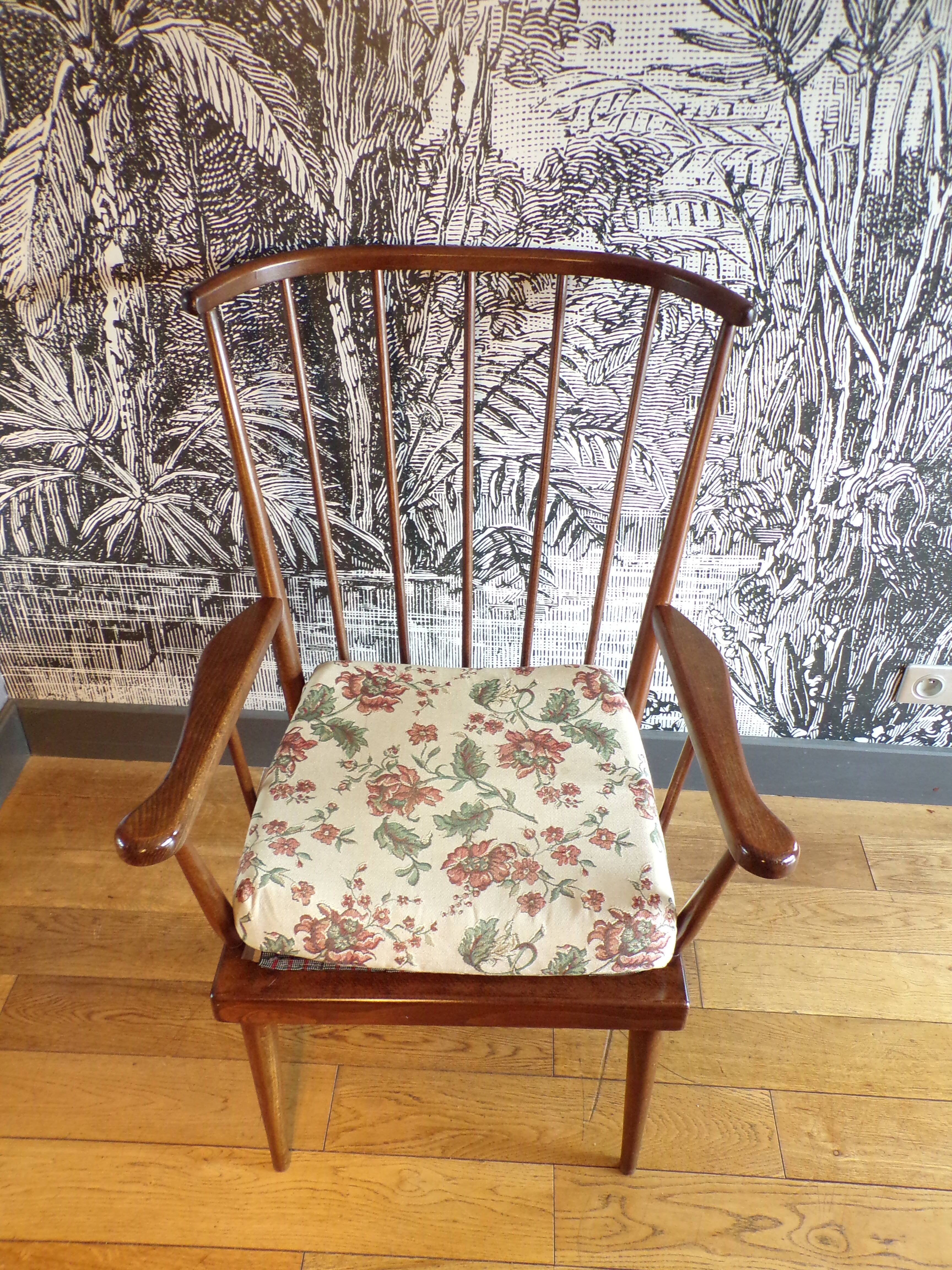 Baumann fan chair