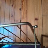 Folding magazine rack