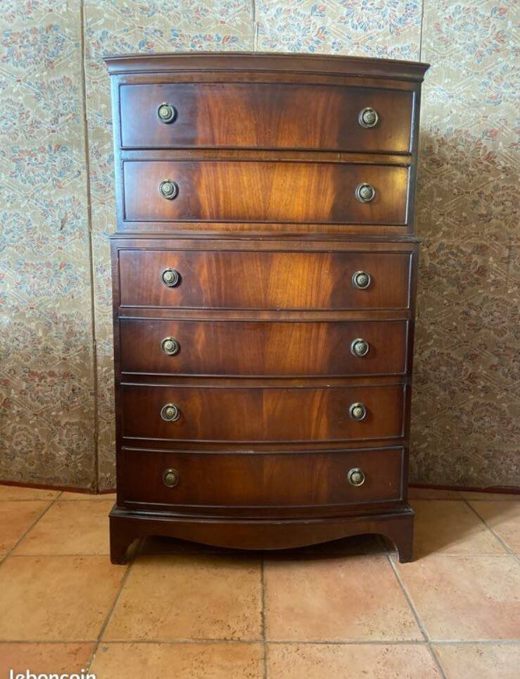 Large English chest of drawers - mahogany