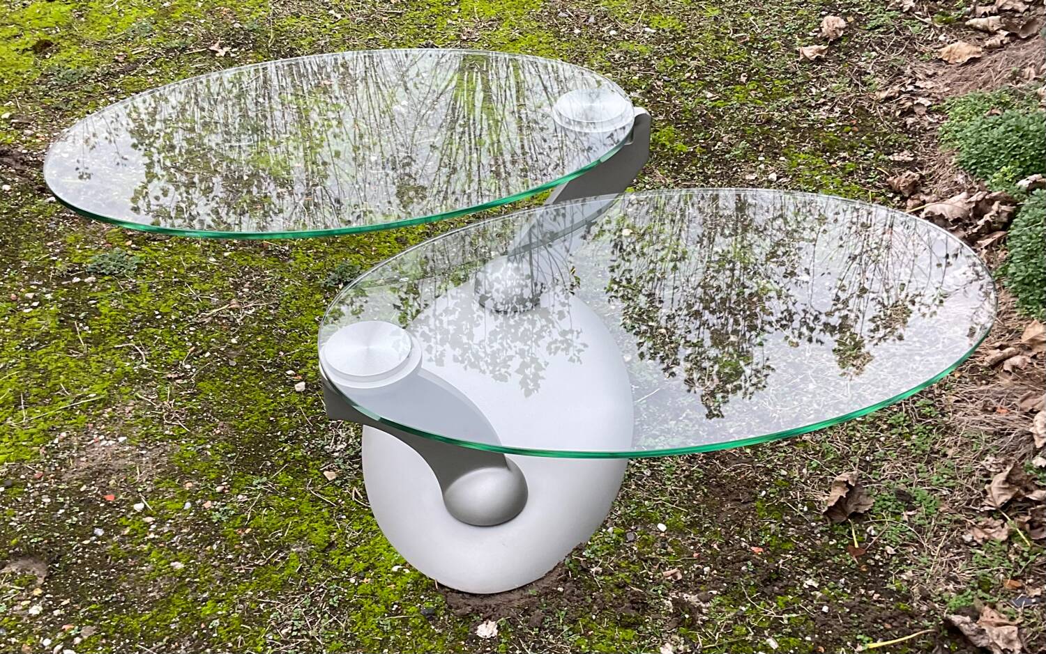 Naos designer coffee table in tempered glass and cast iron