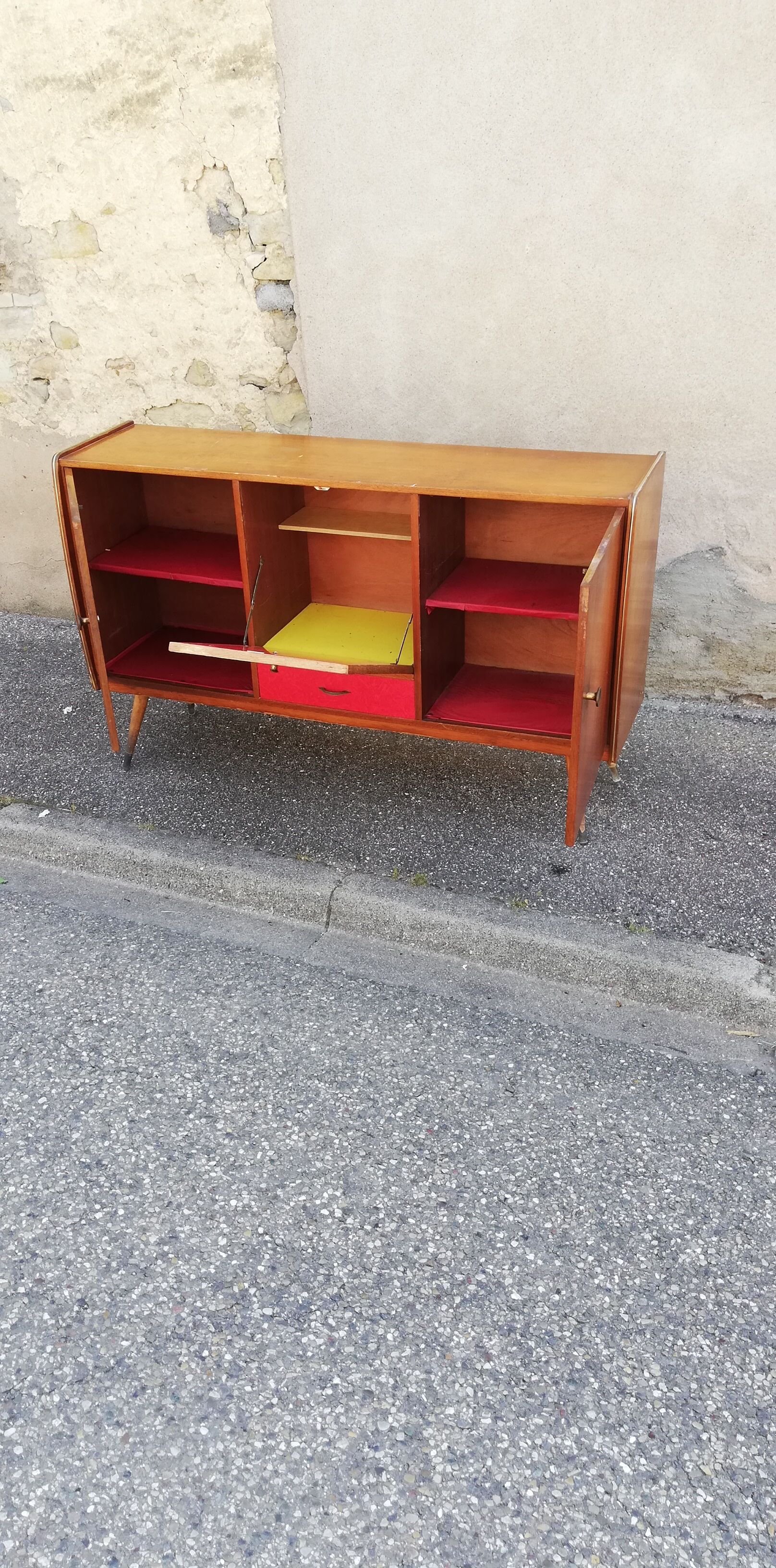 Vintage 2-door sideboard