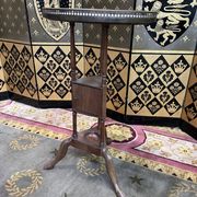 Guéridon de style Louis XVI marbre