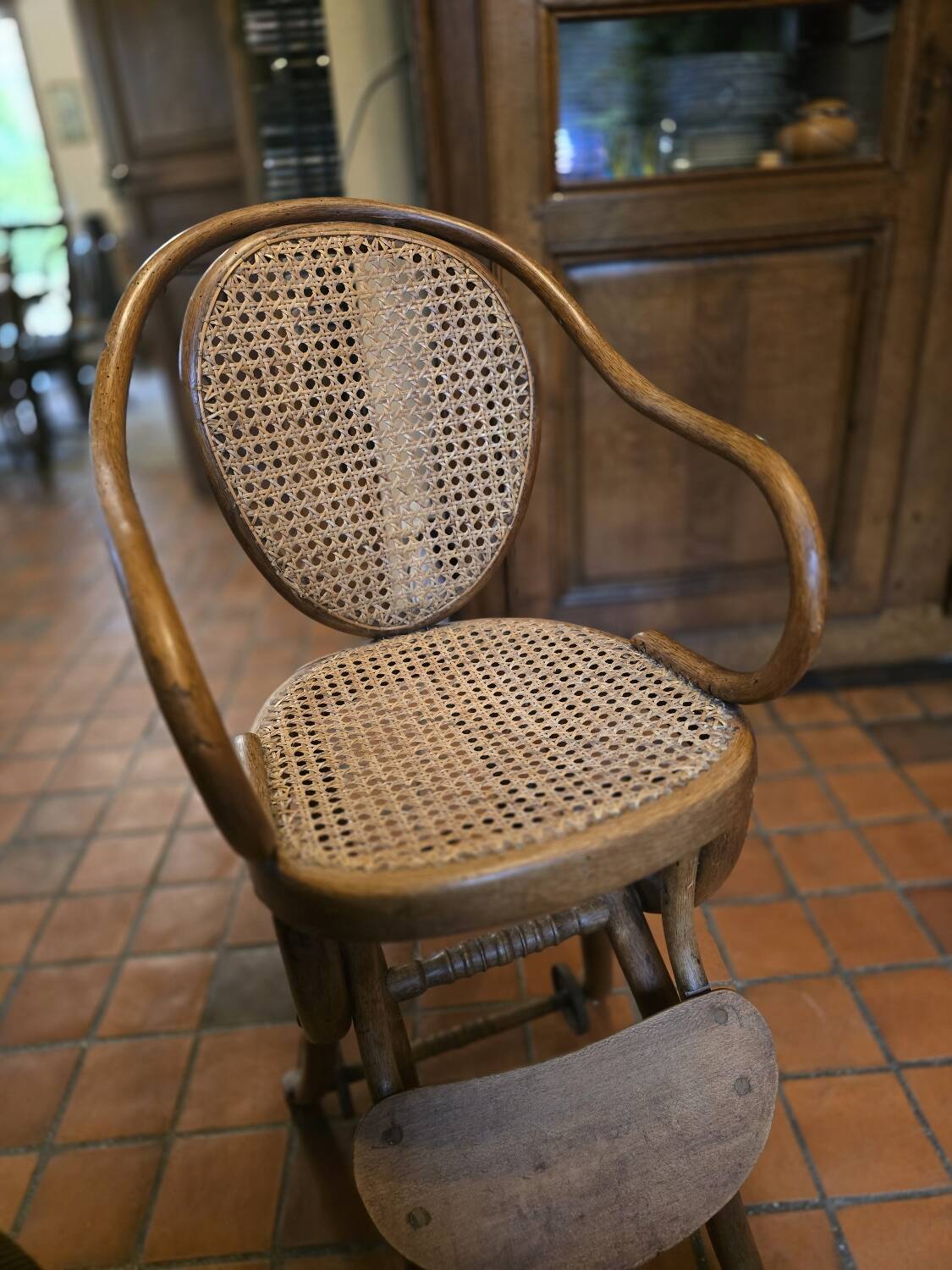 Convertible child's chair