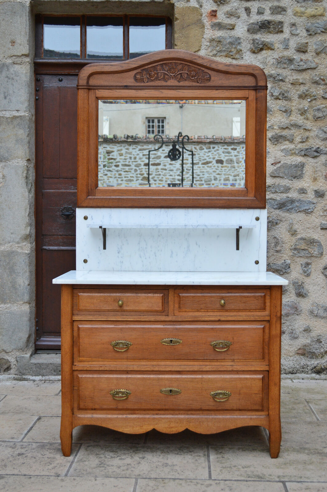 Art Nouveau dressing table dresser in carved oak, France, circa 1910
