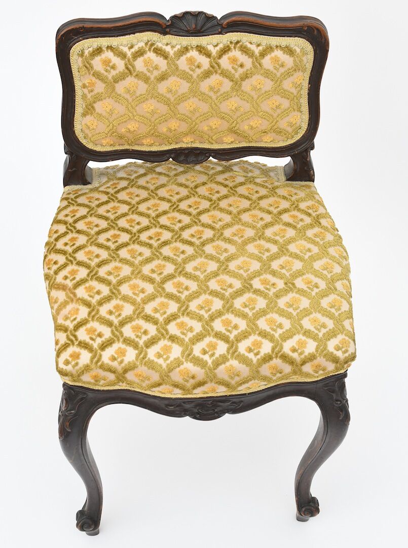 Hairdresser's seat