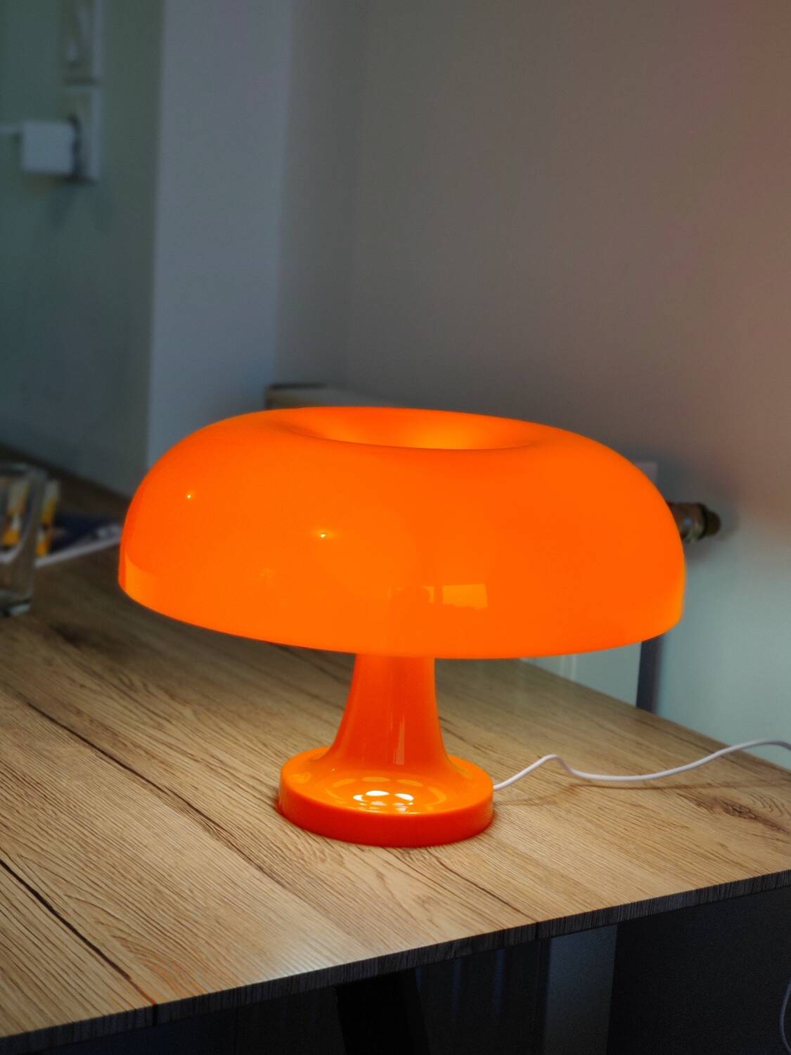 Mushroom LED table lamp