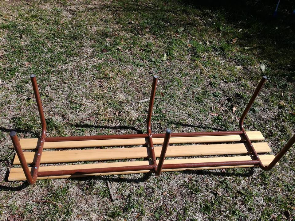 Bench of schoolchildren