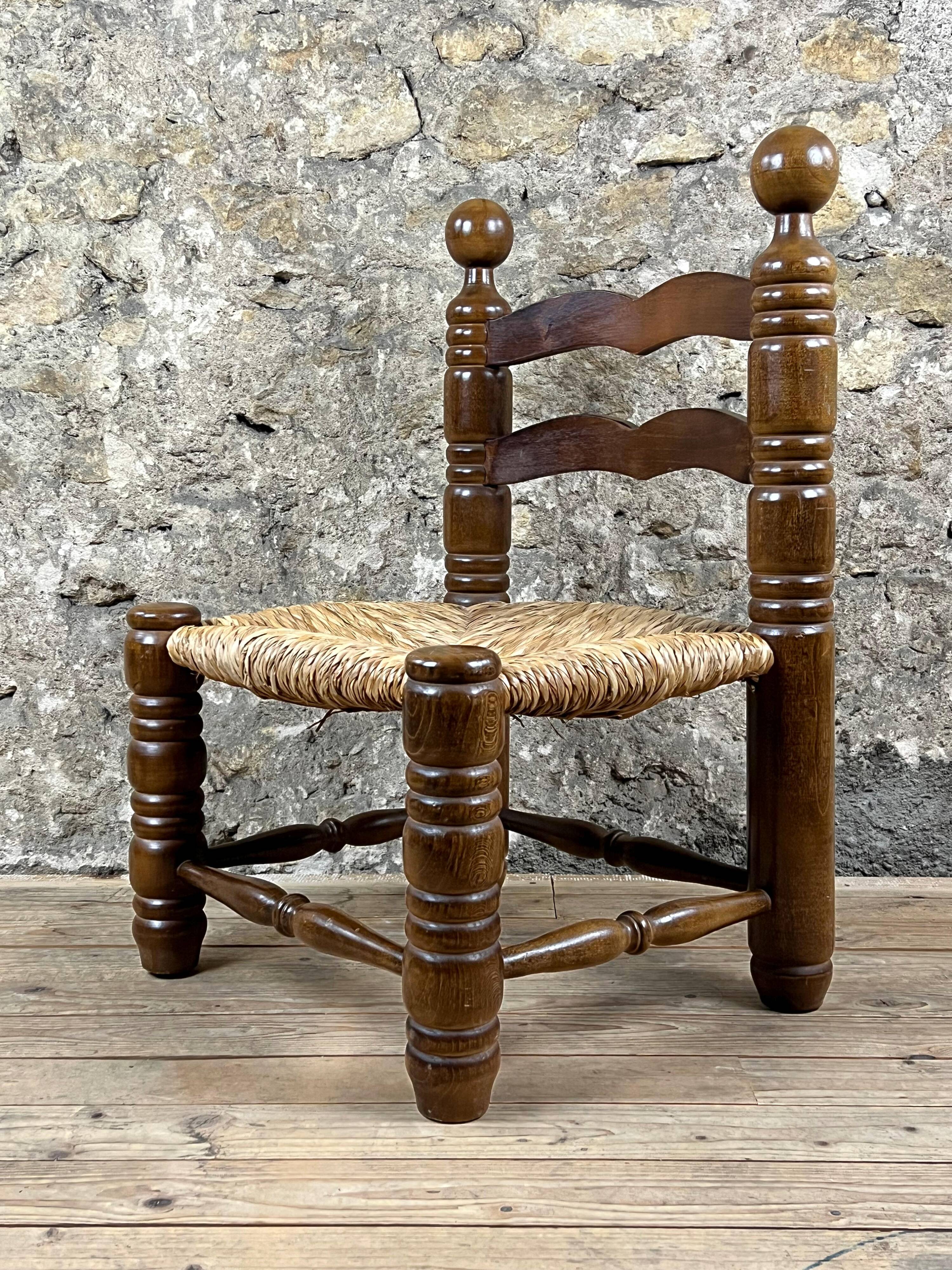 Wood & straw fireplace chair mountain chalet country cottage no dudouyt 60's