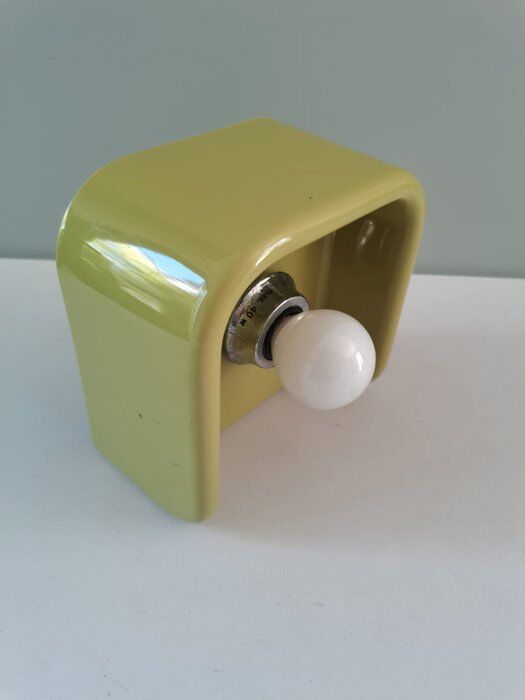 Guzzini wall lamp by Makio Hasuike