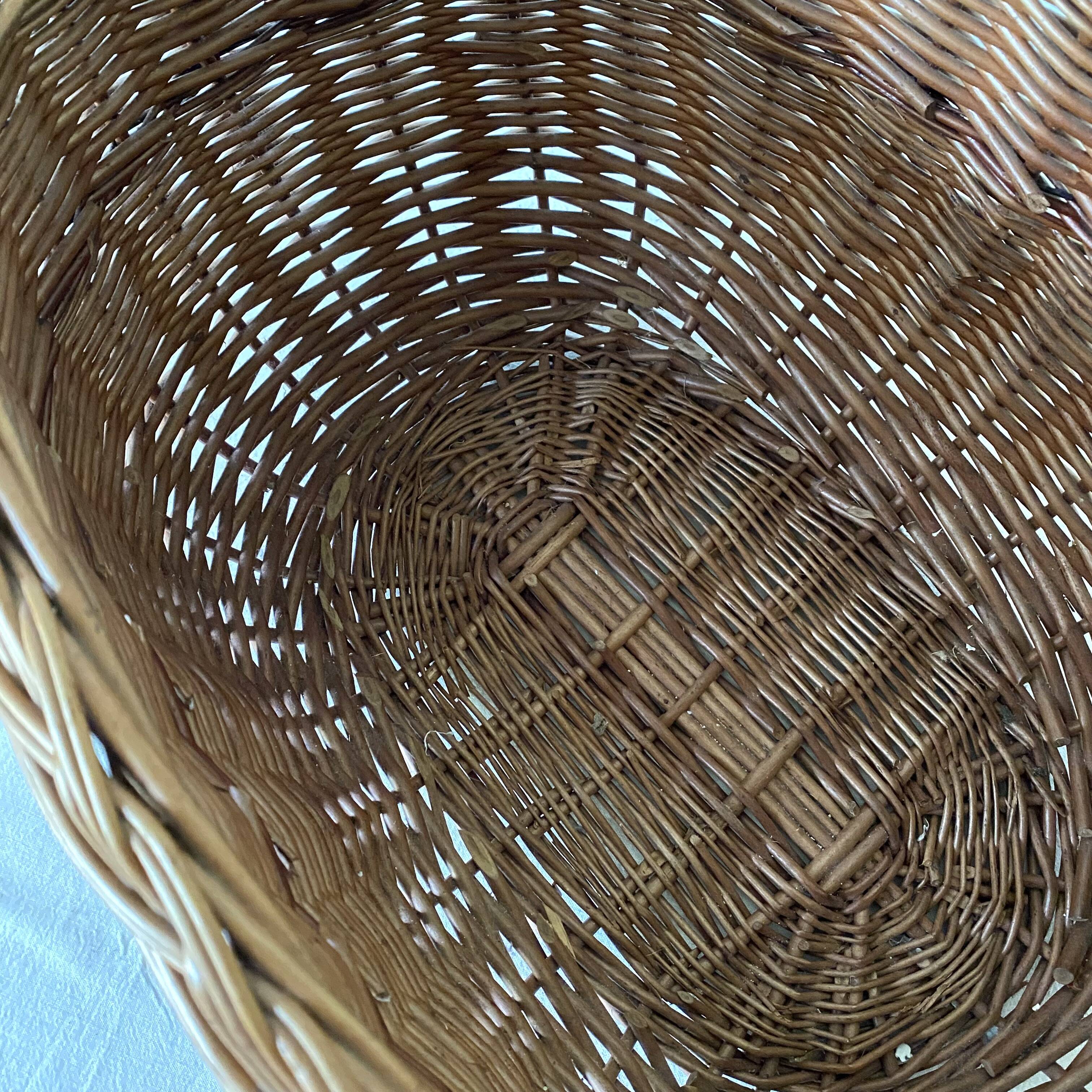Woven wicker basket