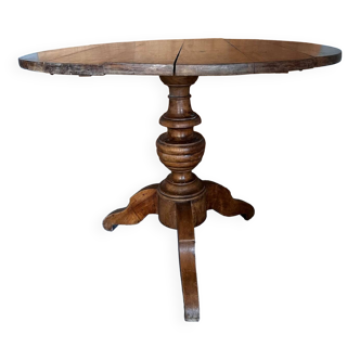 Round solid wood table