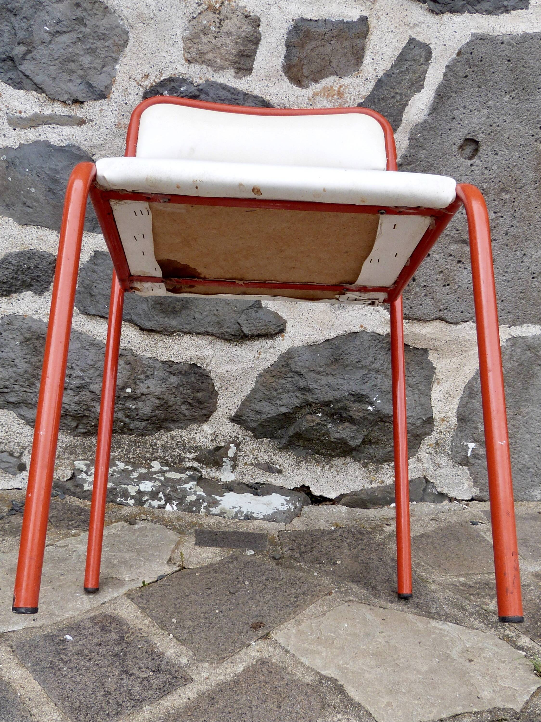 Tubular red metal chair, 70s