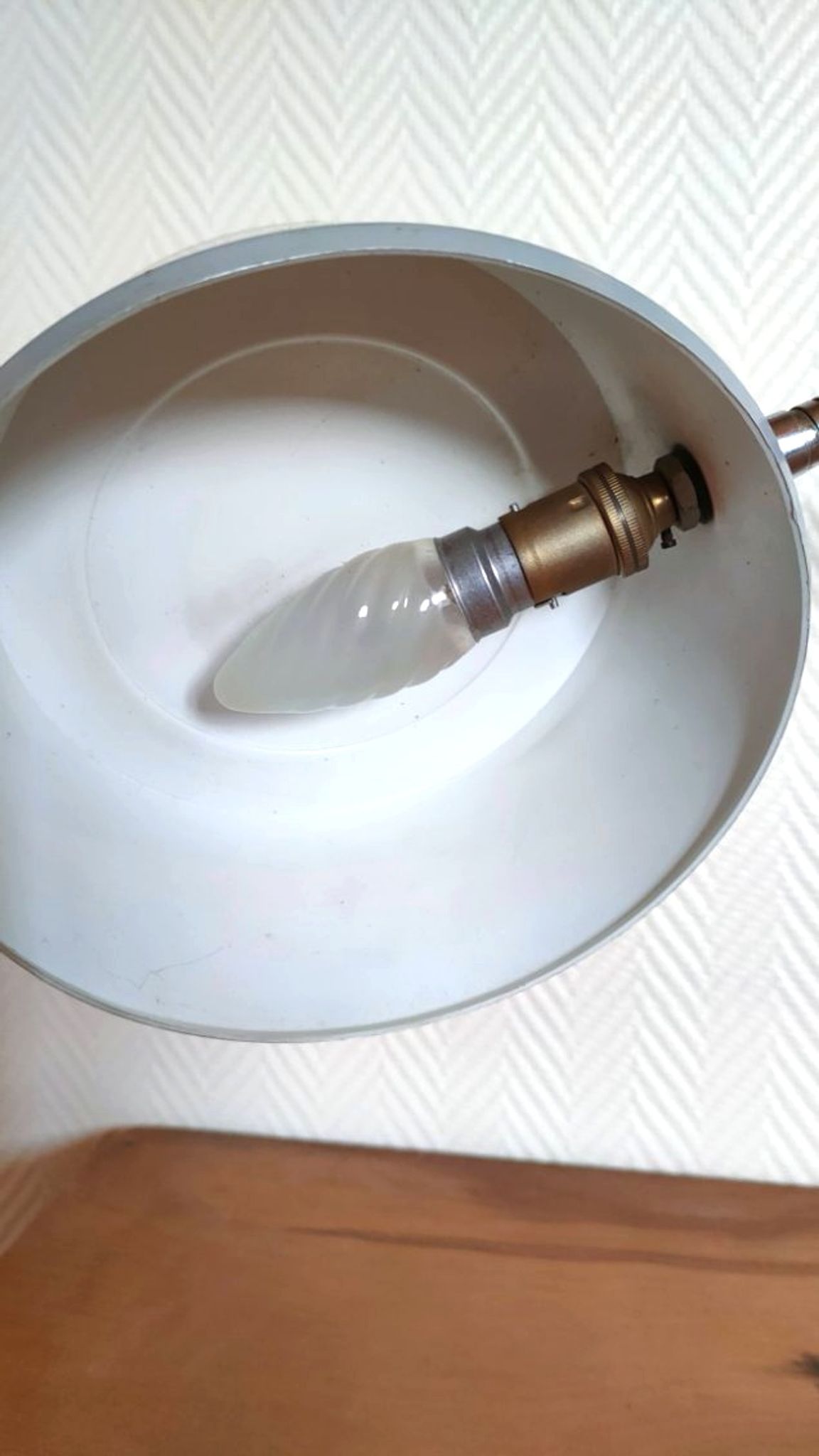 Lamp Jumo flexible arm and vice design 60s