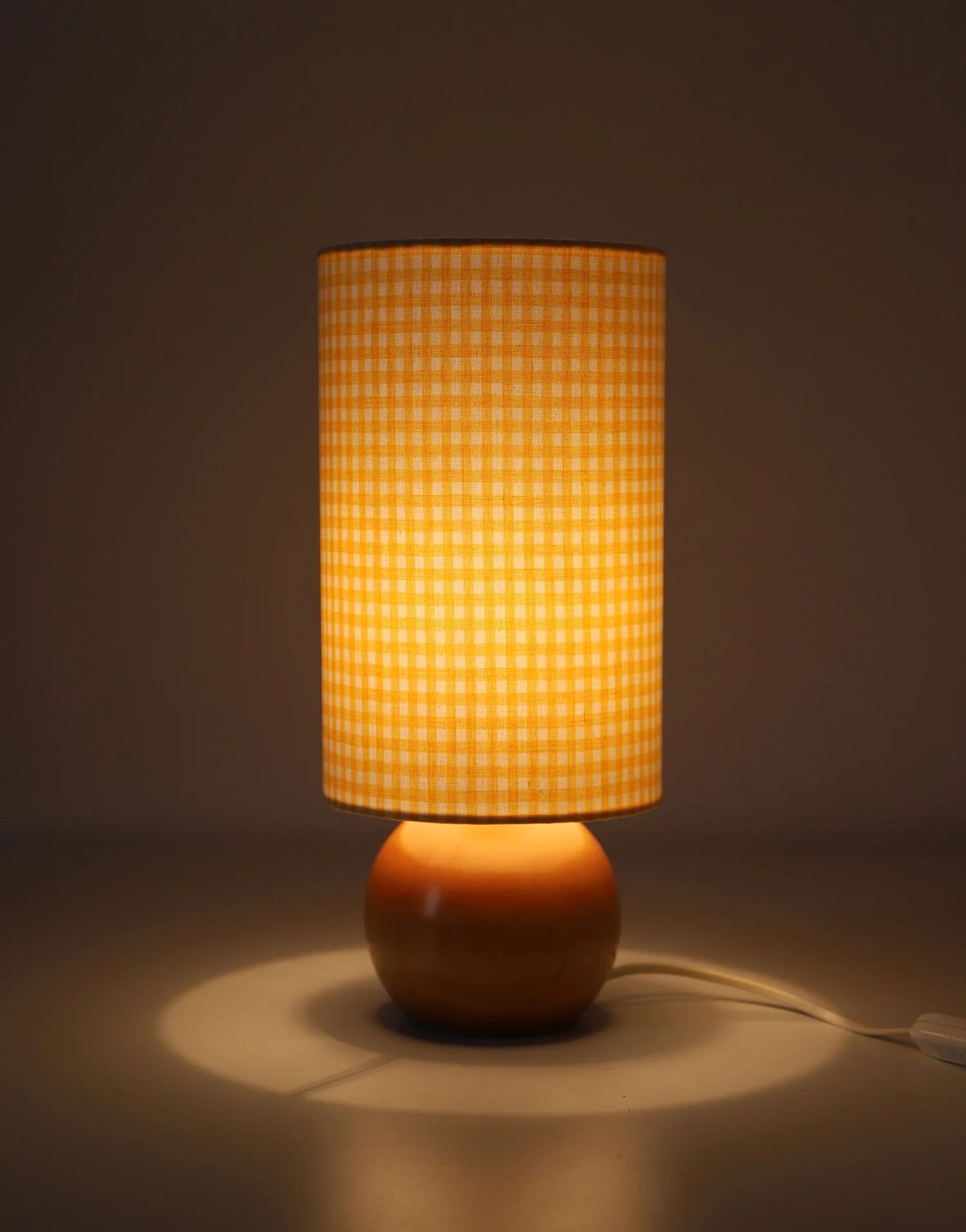 Handcrafted table lamp – Turned wood and yellow Vichy