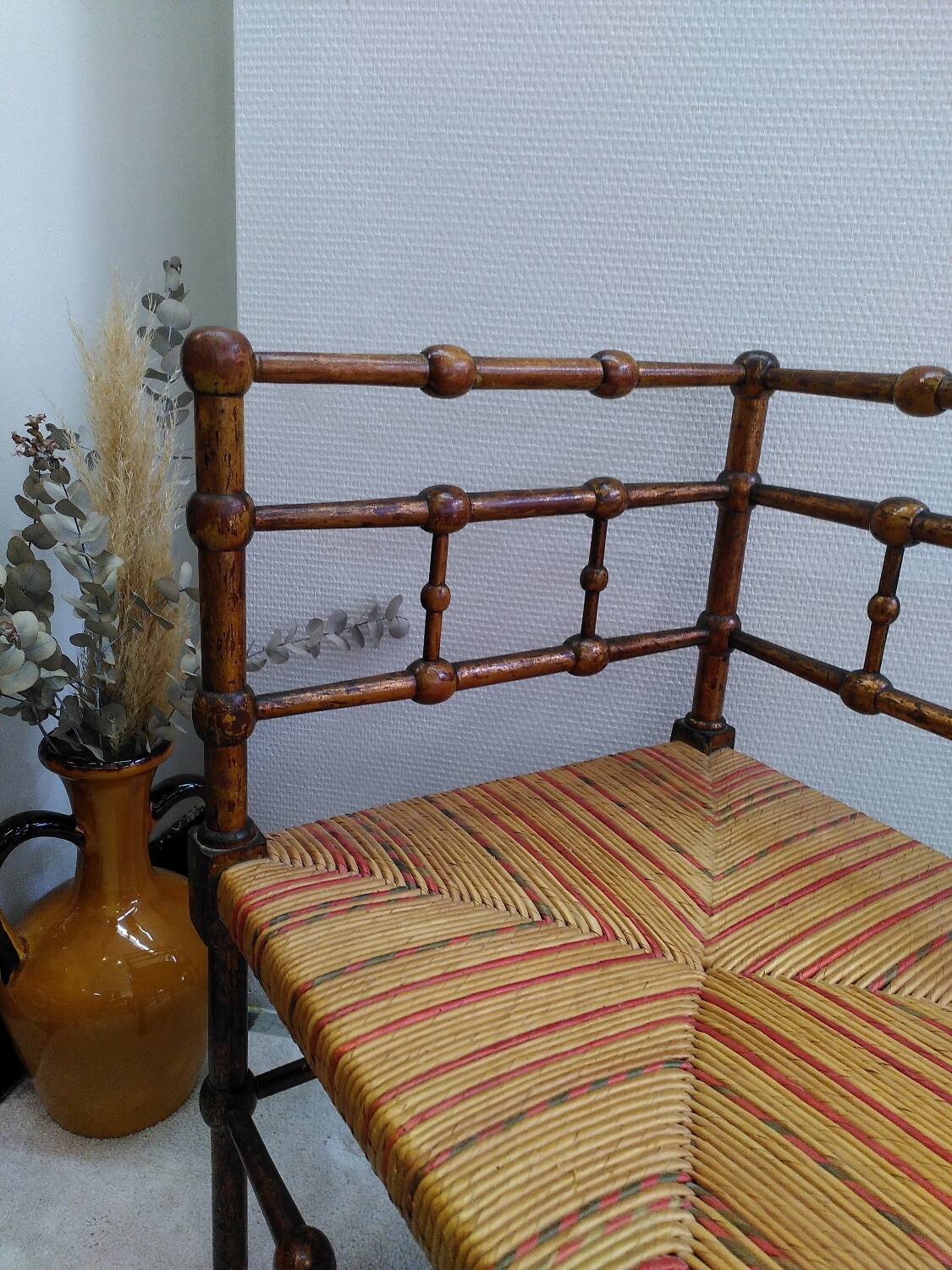 Wood and straw corner chair