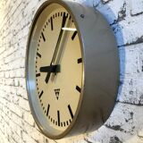 Horloge murale industrielle, années 60