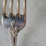 Silver-plated metal cutlery set