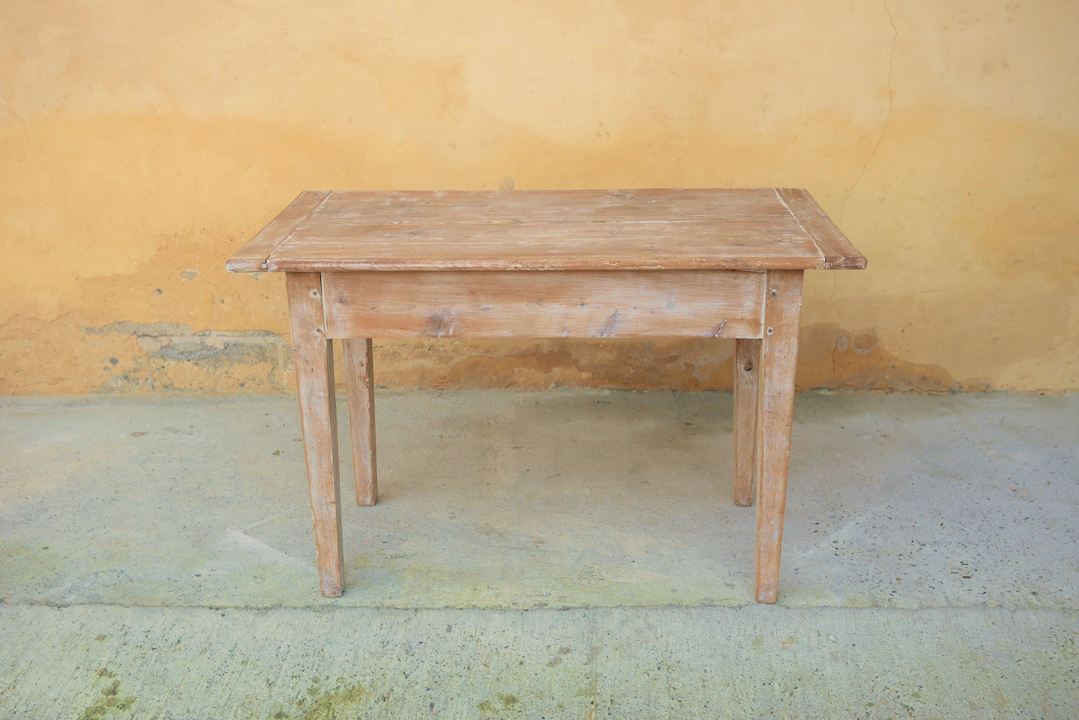 Table à manger de ferme vintage en bois