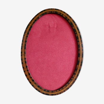 Oval hanging frame in marquetry