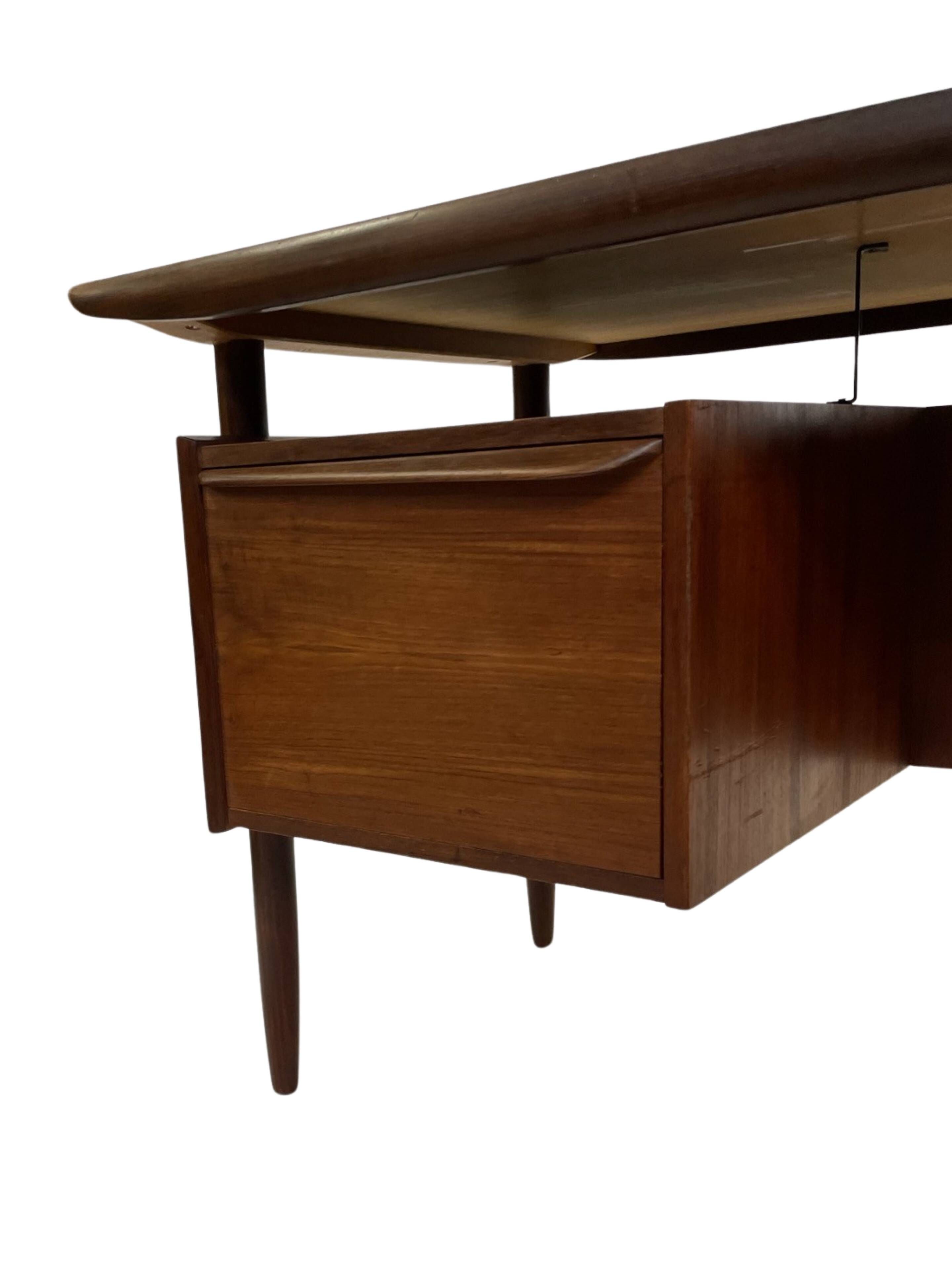 Bureau vintage en teck de Tijsseling pour Propos Hulmefa 1960