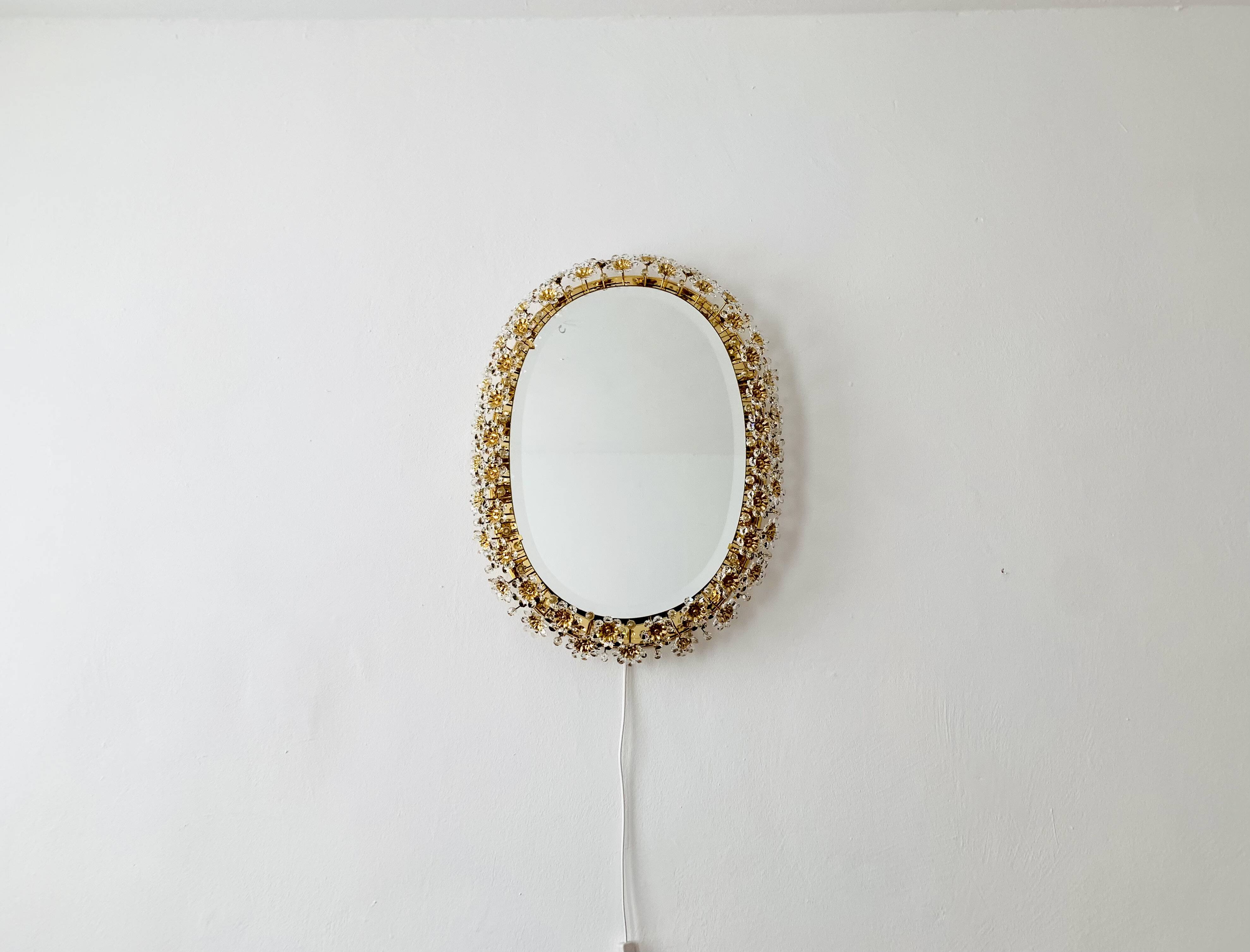 Miroir floral illuminé par Palwa