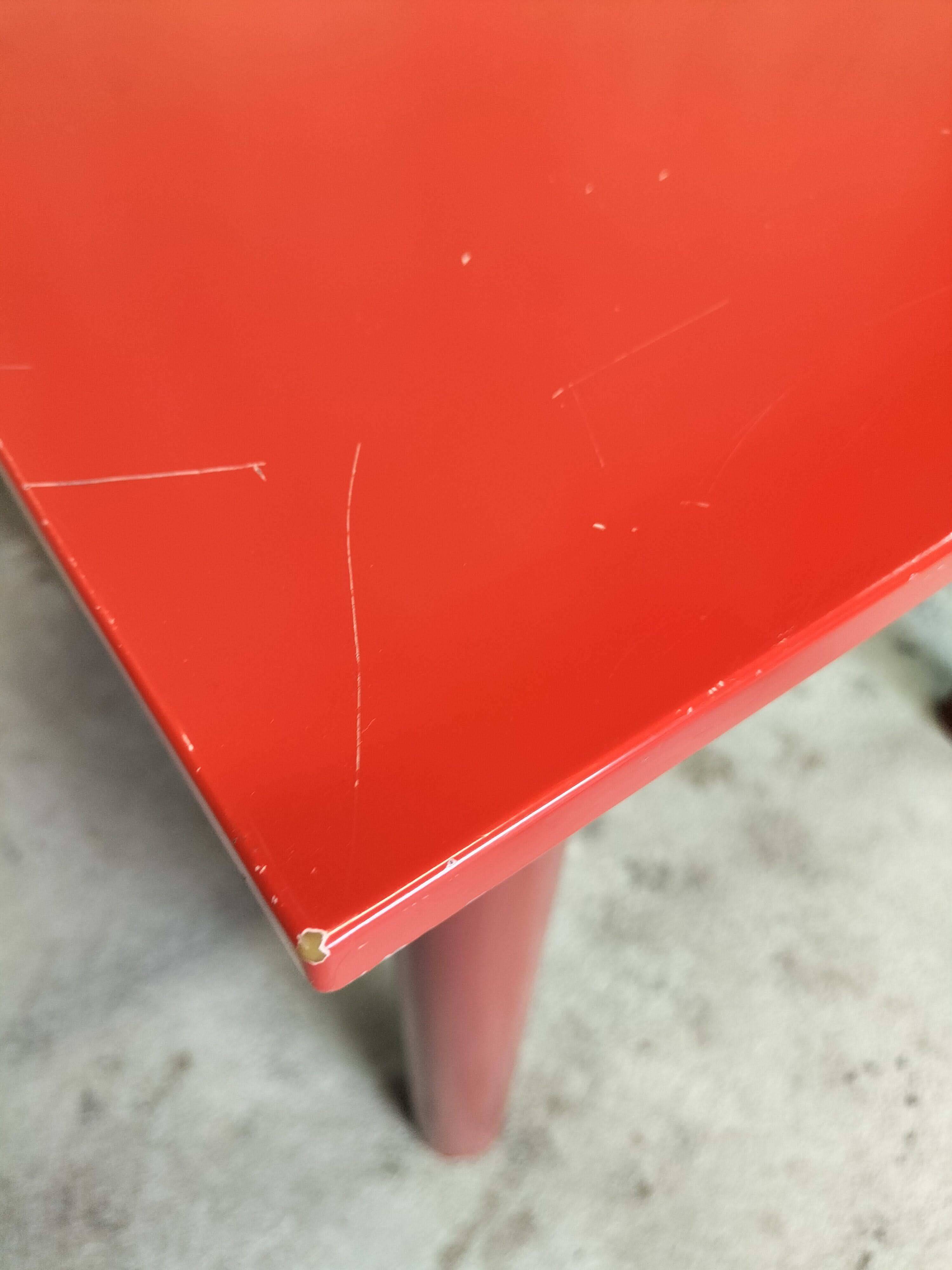 Kartell table model 4300 by Anna Castelli Ferrieri