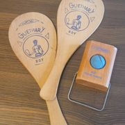 Basque pelota game with 2 rackets and 1 ball from the 50s and 60s, Guéthary boy in wood.