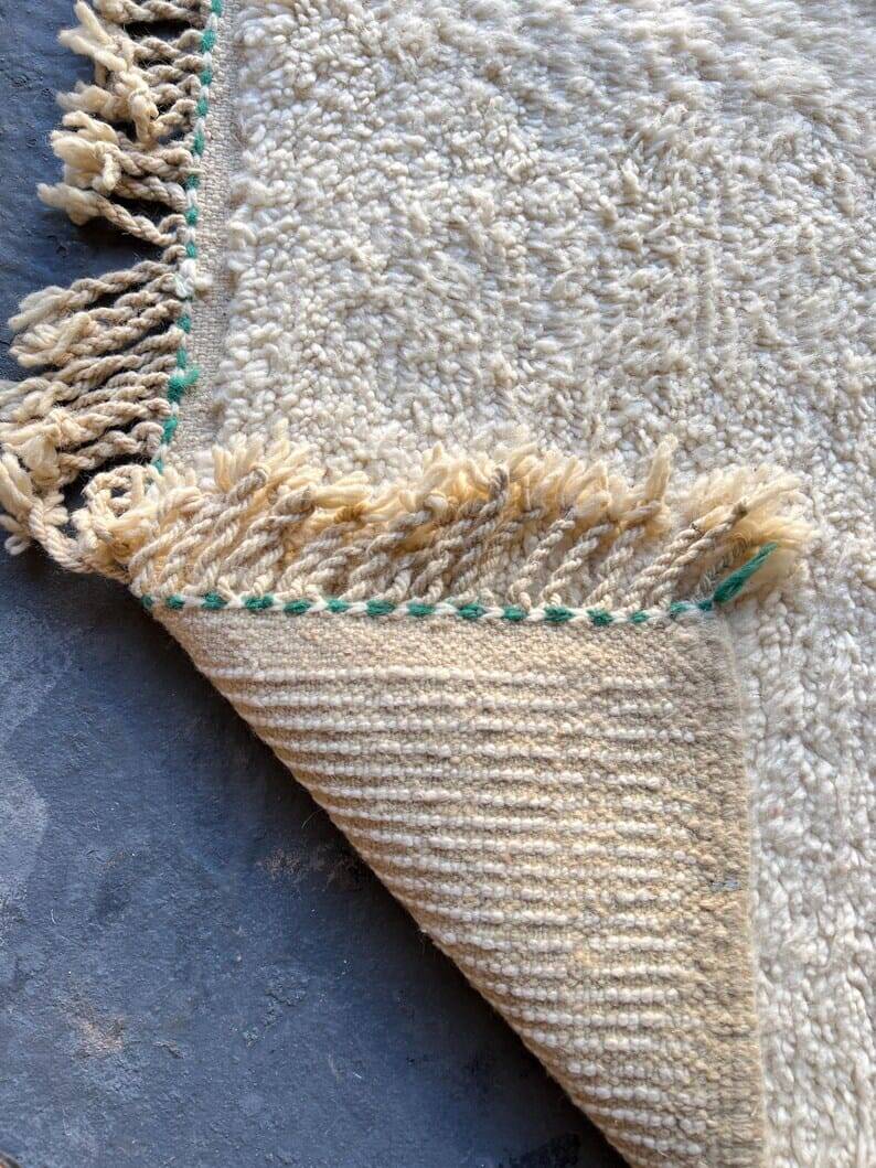 Handmade Berber rug, size 200 x 300 cm