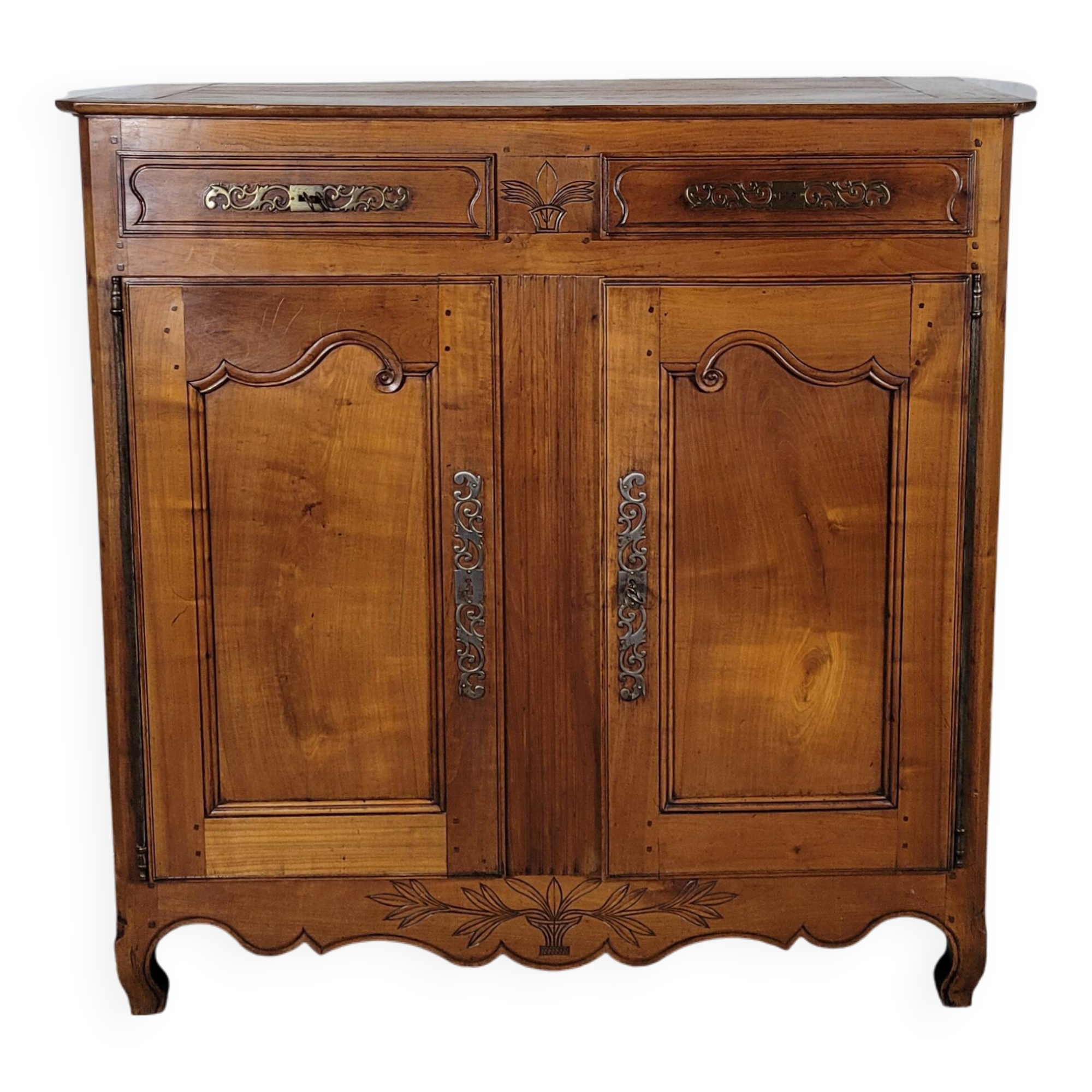 Buffet haut Louis XV en merisier style Louis XV