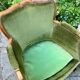 Paire de fauteuils vintage en bois massif et velours vert