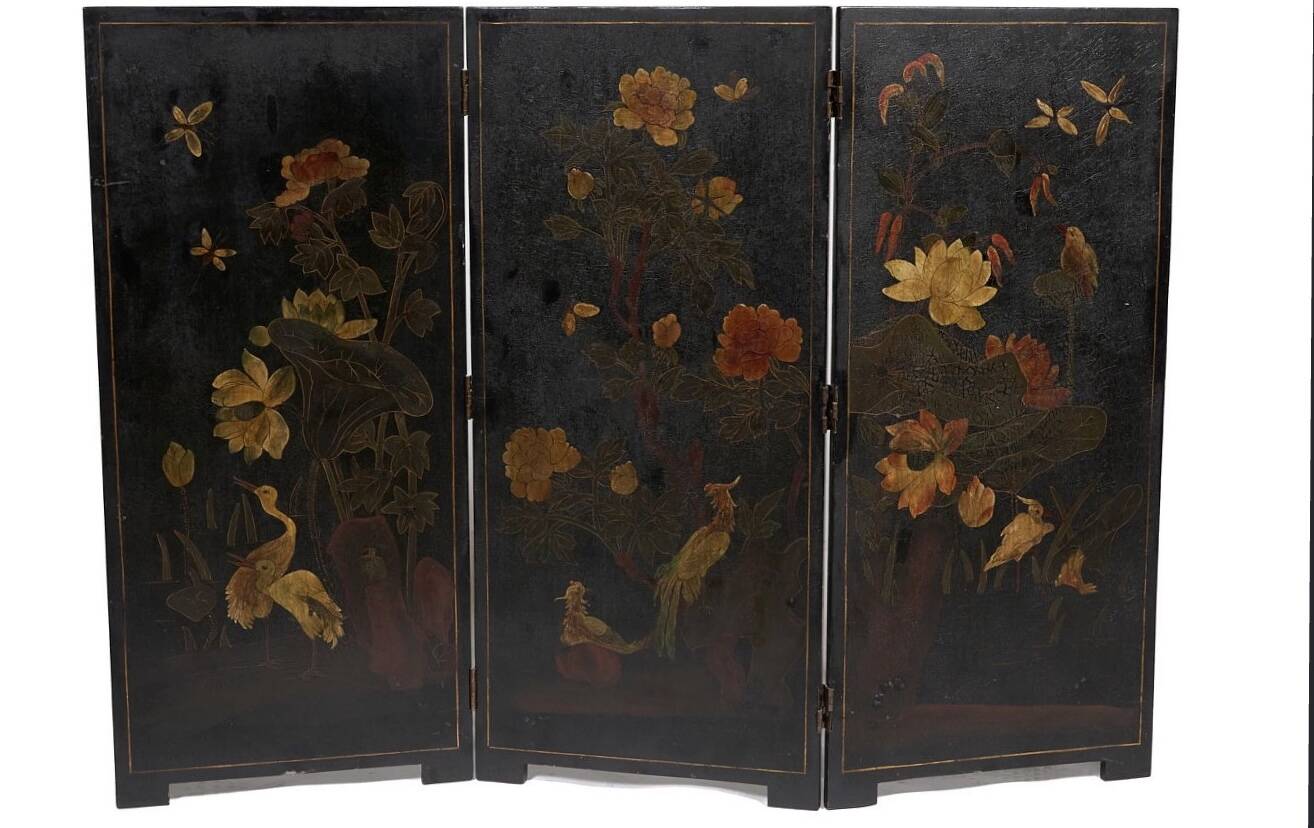 Japanese screen with 3 painted wooden panels