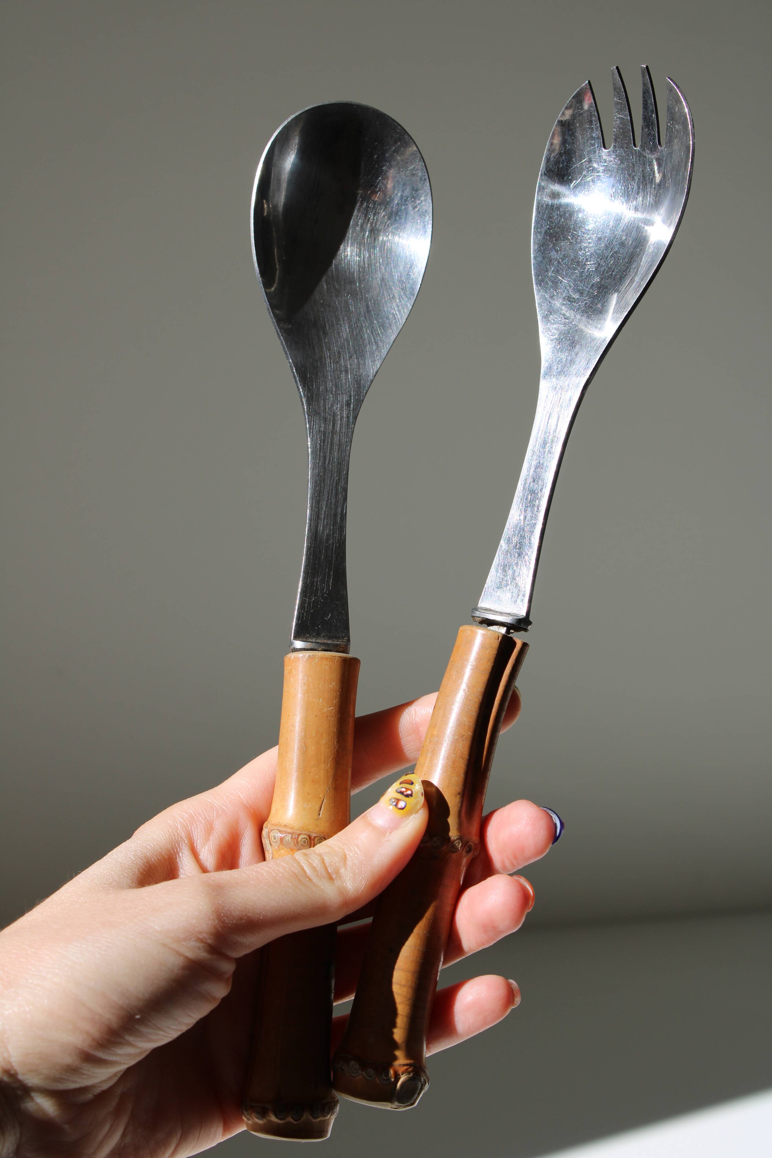 Vintage bamboo salad cutlery