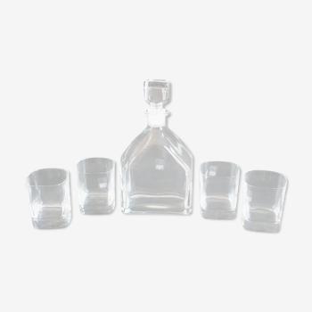 Whisky decanter and its four glasses