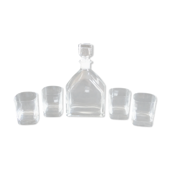 Whisky decanter and its four glasses