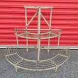 Half-moon plant holder