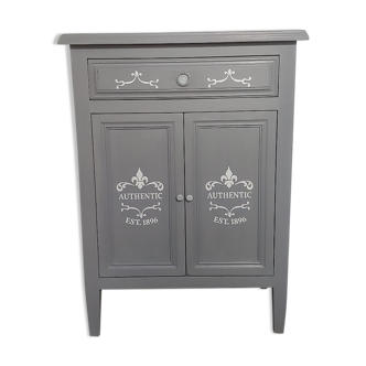Storage cabinet