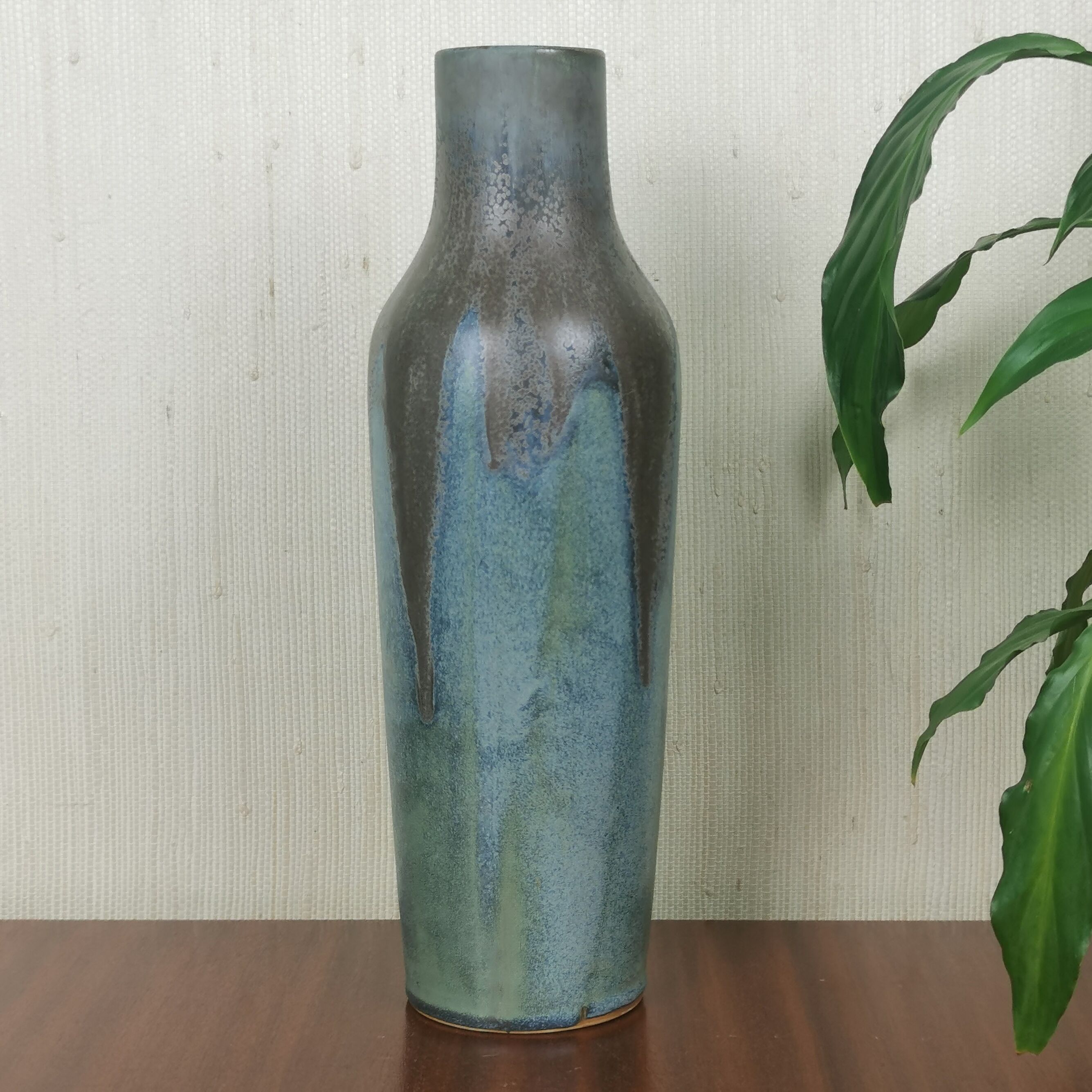 Denbac sandstone vase