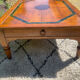 Tale basse vintage en bois massif et marqueterie de marbre