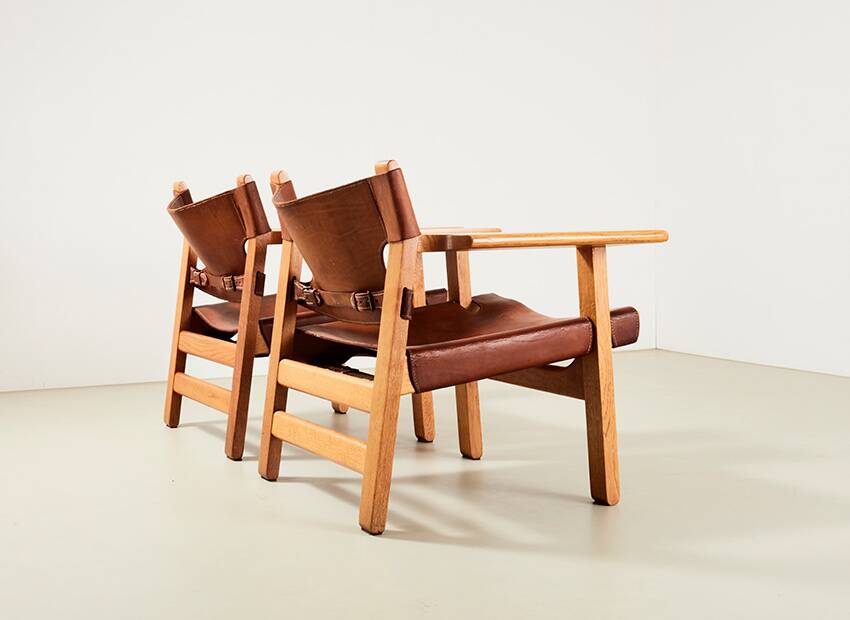Borge Mogensen Pair of Spanish Chairs model 2226 for Fredericia Denmark 1958